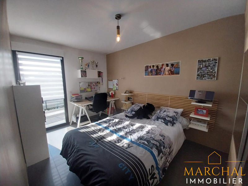 Villa - 251 m² - 8 pièces