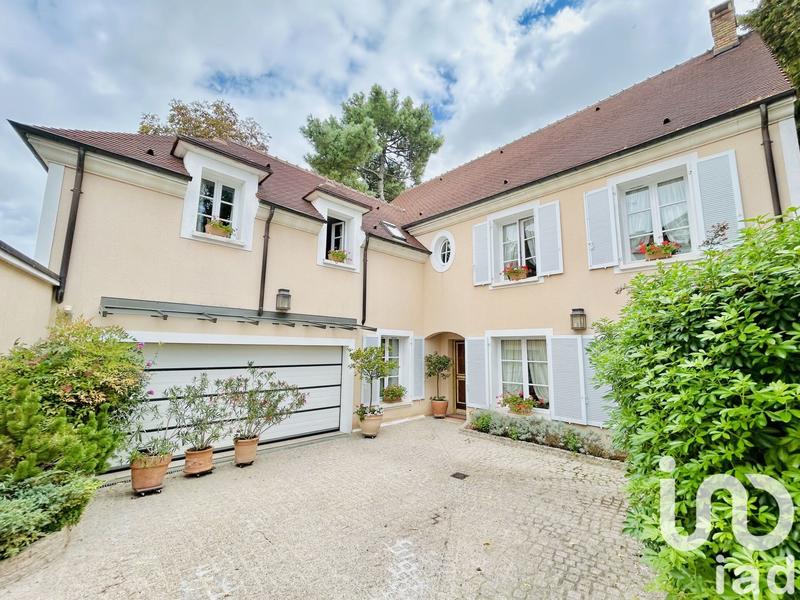 Maison - 200 m² - 7 pièces