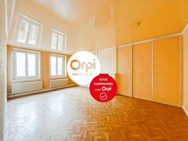 Immeuble - 275 m² - 10 pièces