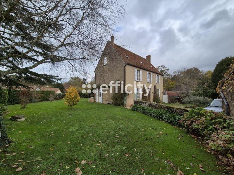 Maison - 230 m² - 9 pièces