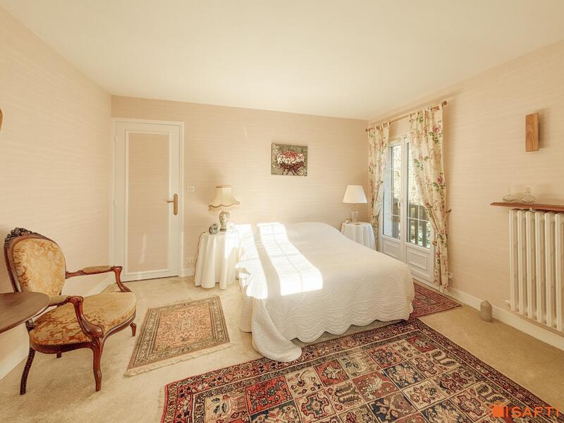 Maison - 196 m² - 6 pièces