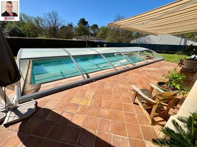 Maison - 240 m² - 7 pièces