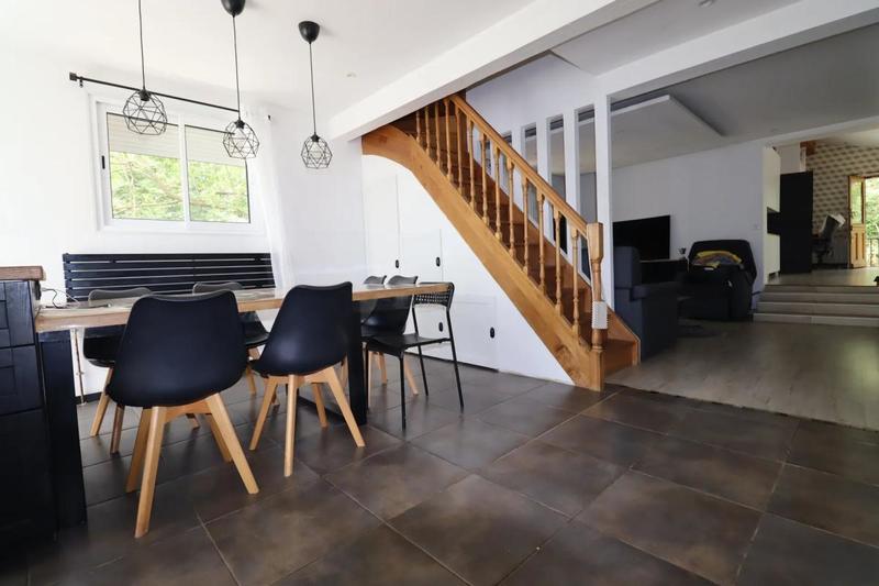 Maison jumelée - 164 m² - 4 pièces