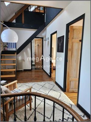 Maison - 180 m² - 6 pièces