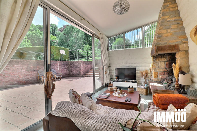 Maison - 265 m² - 6 pièces