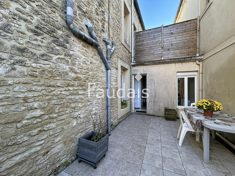 Maison - 140 m² - 8 pièces