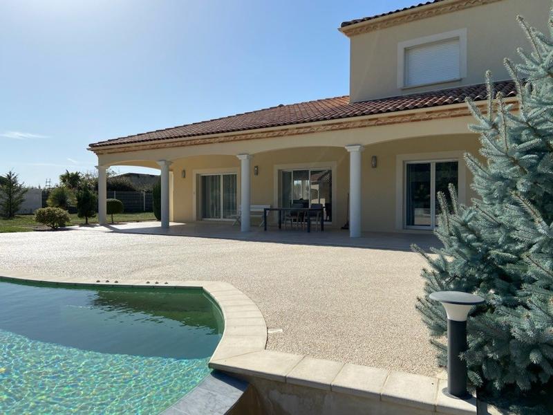 Maison - 185 m² - 6 pièces