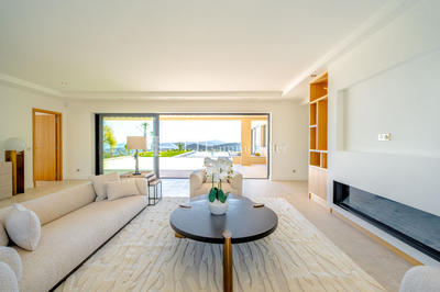 Villa - 353 m² - 6 pièces