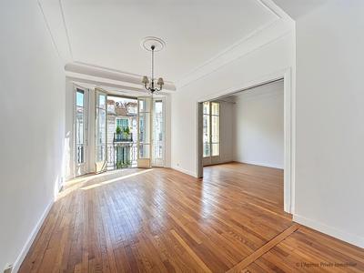 Appartement - 126 m² - 5 pièces