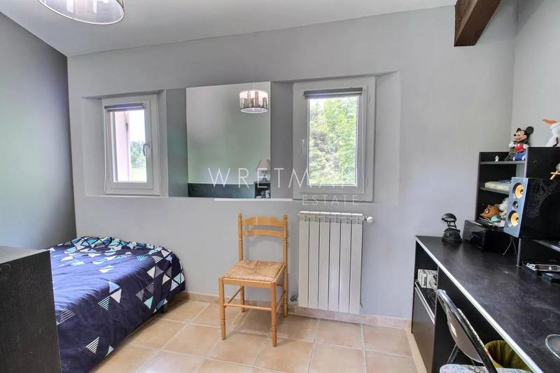 Villa - 199 m² - 10 pièces