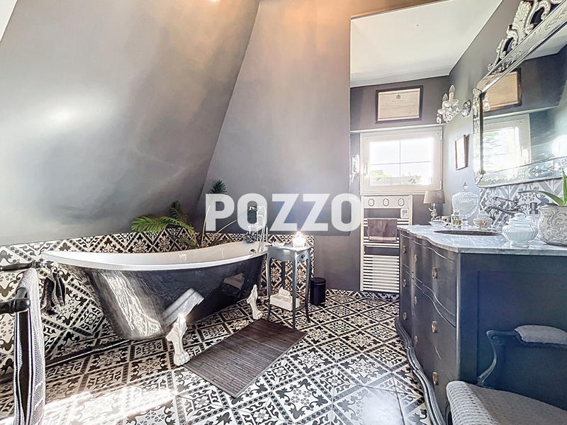 Maison - 140 m² - 6 pièces