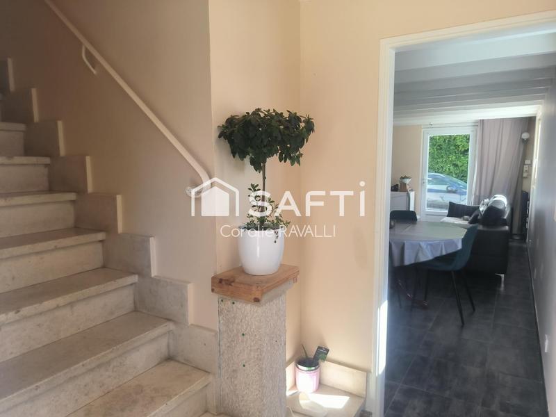 Maison - 160 m² - 9 pièces