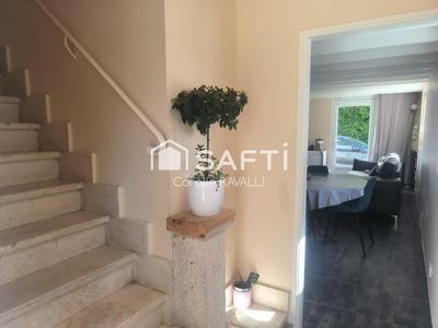 Maison - 160 m² - 9 pièces