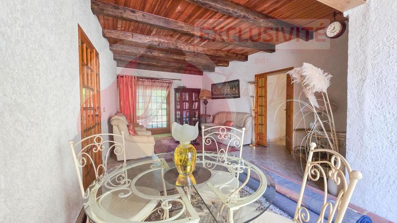 Maison - 450 m² - 11 pièces