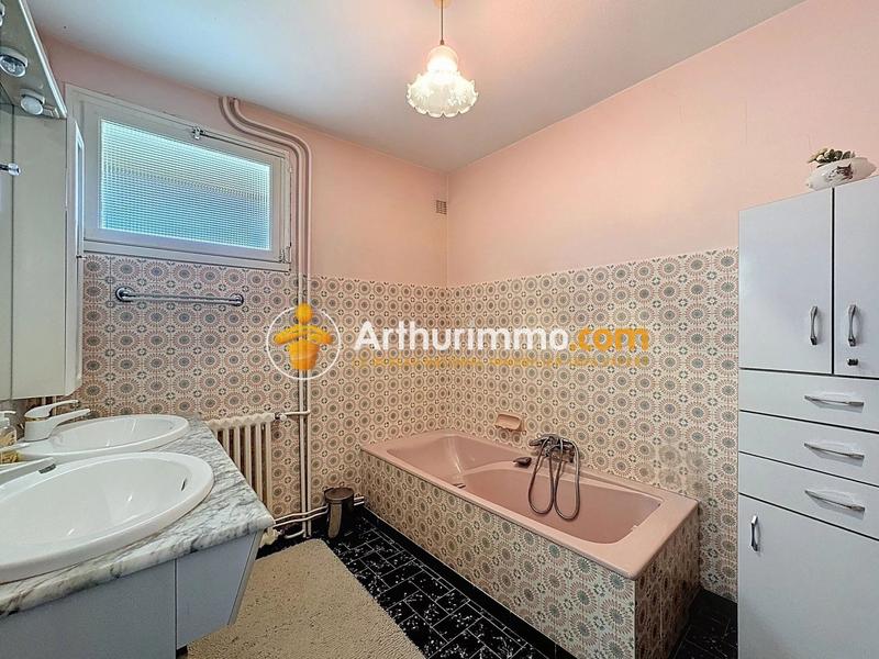 Maison - 189 m² - 8 pièces