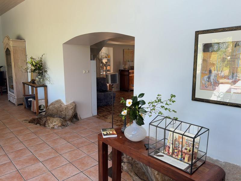 Maison - 201 m² - 7 pièces