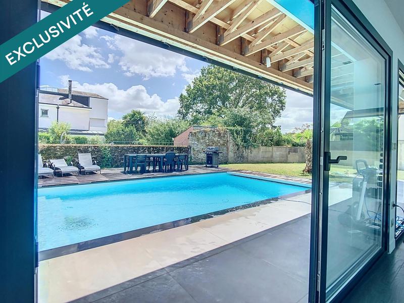 Maison - 246 m² - 6 pièces