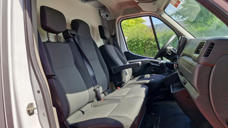 Renault Master F3500 l3h1 dci 145 grand confort Caisse 20m3