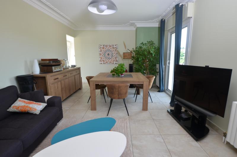 Appartement - 93 m² - 4 pièces