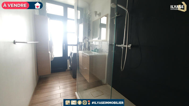 Appartement - 81 m² - 3 pièces