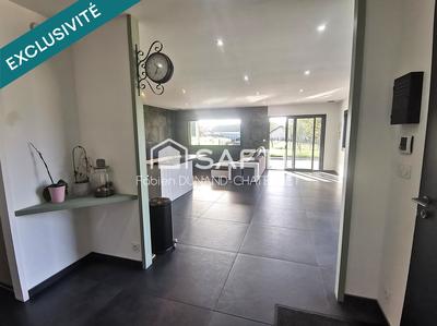 Maison - 136 m² - 5 pièces