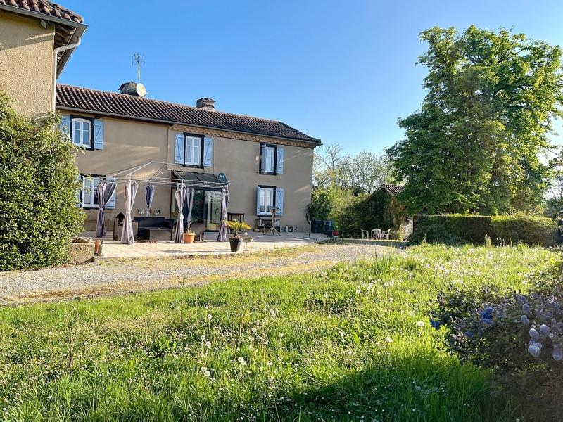 Maison - 160 m² - 8 pièces