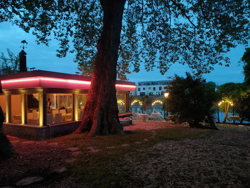 Local commercial - 437 m²