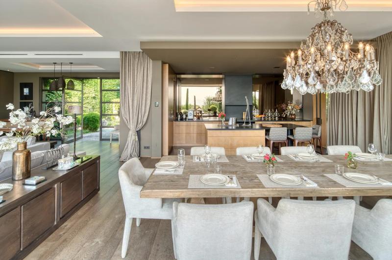 Villa - 335 m² - 7 pièces