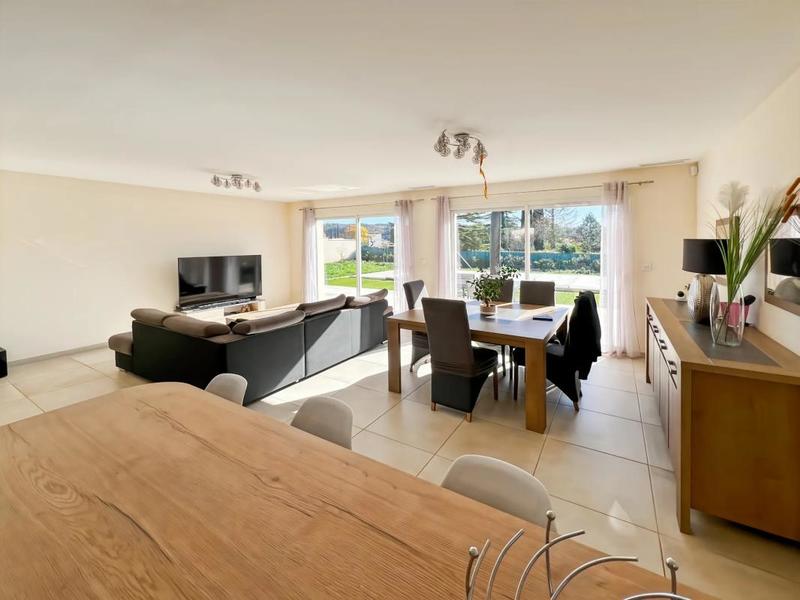 Maison - 136 m² - 5 pièces