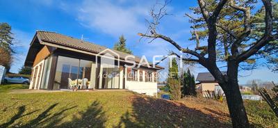 Maison - 93 m² - 4 pièces