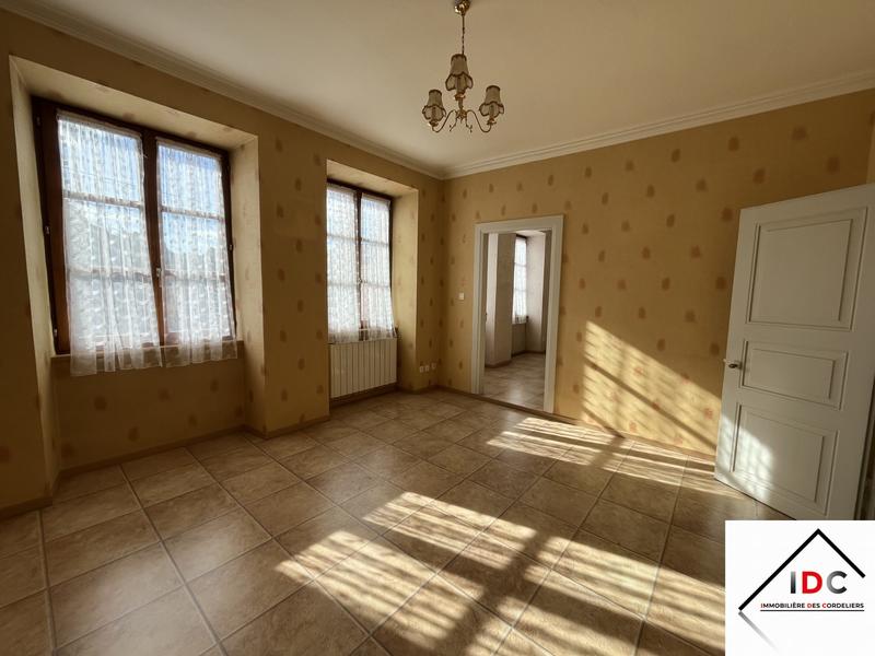 Appartement - 100 m² - 4 pièces