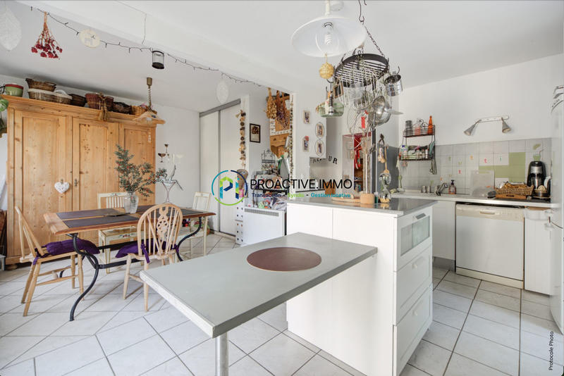 Maison traditionnelle - 90 m² - 4 pièces