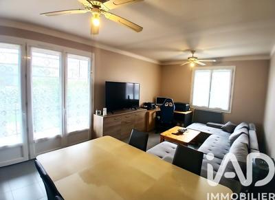 Maison - 99 m² - 5 pièces