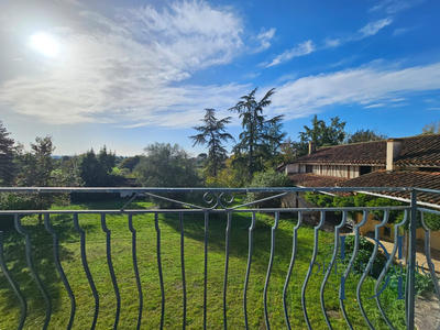 Maison - 380 m² - 14 pièces