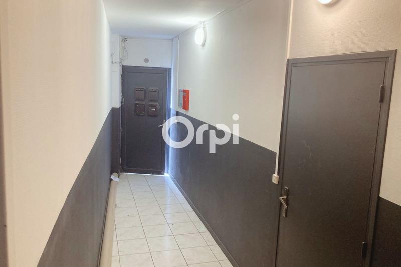 Immeuble - 183 m² - 1 pièce