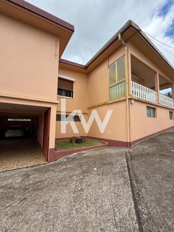 Maison - 161 m² - 6 pièces