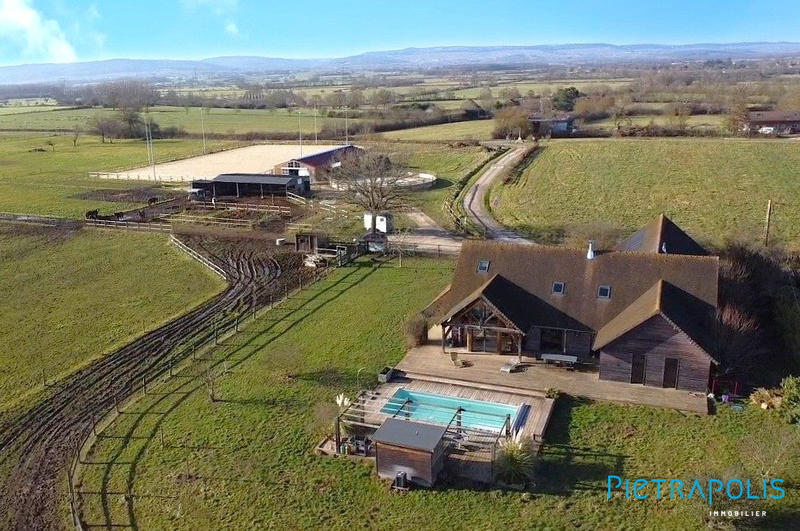 Villa - 239 m² - 7 pièces