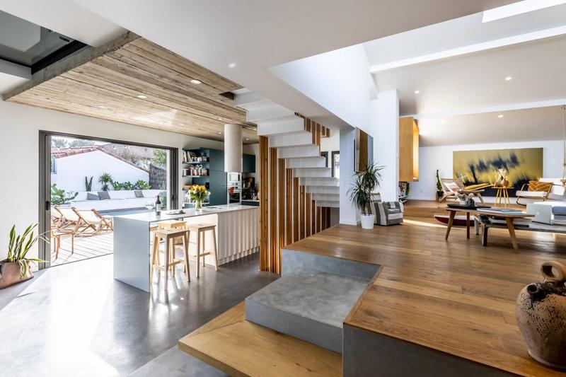 Maison - 180 m² - 5 pièces