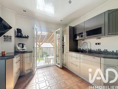 Maison - 147 m² - 6 pièces