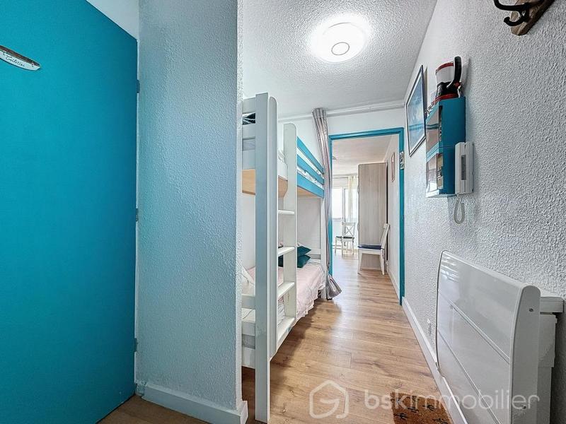 Studio - 25 m² - 1 pièce