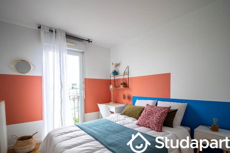 Chambre - 11 m² - 1 pièce