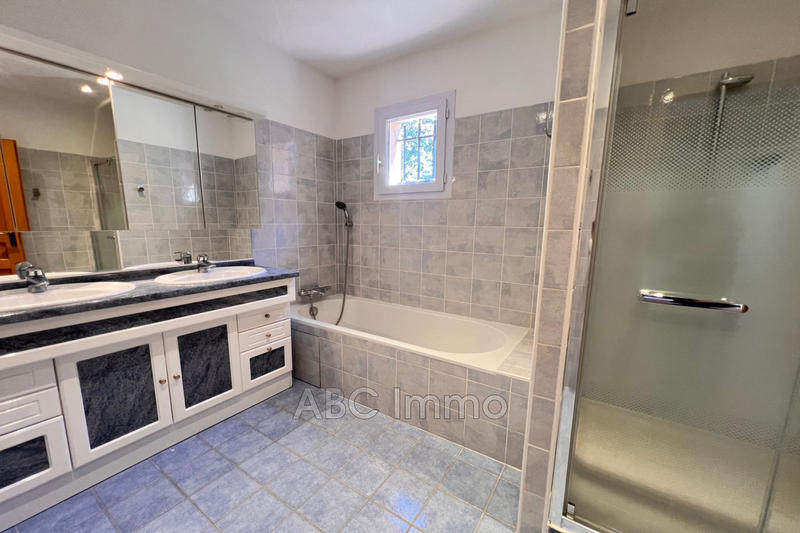 Villa - 150 m² - 5 pièces