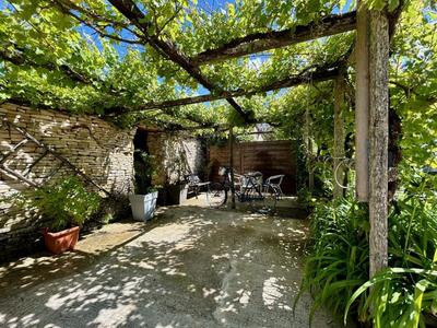 Corps de ferme - 177 m² - 11 pièces