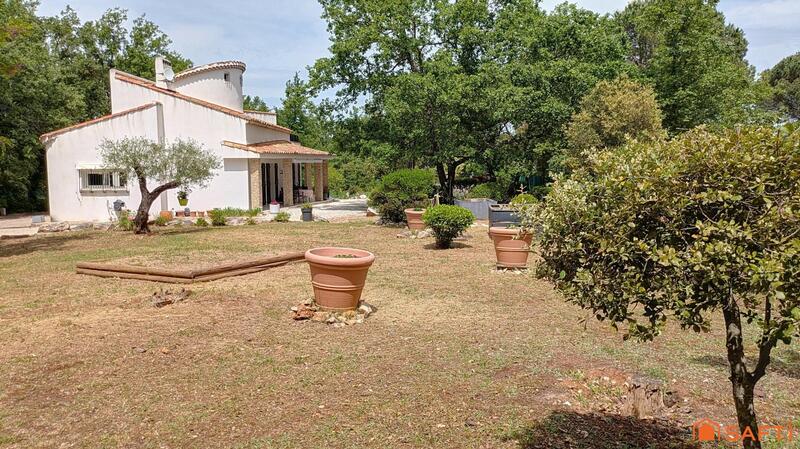 Maison - 195 m² - 8 pièces