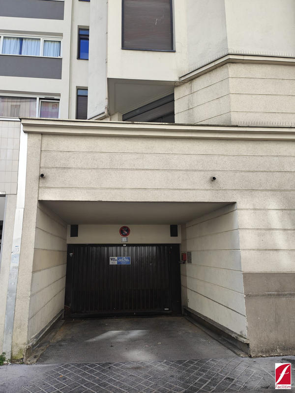 Parking / Garage - 13 m²