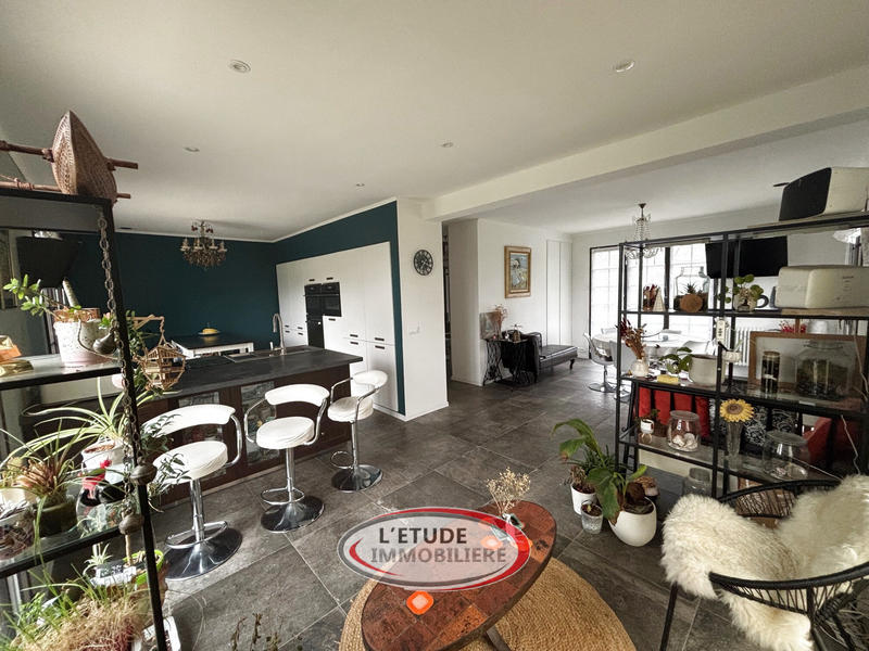 Maison - 186 m² - 10 pièces