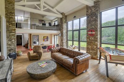 Maison - 243 m² - 7 pièces