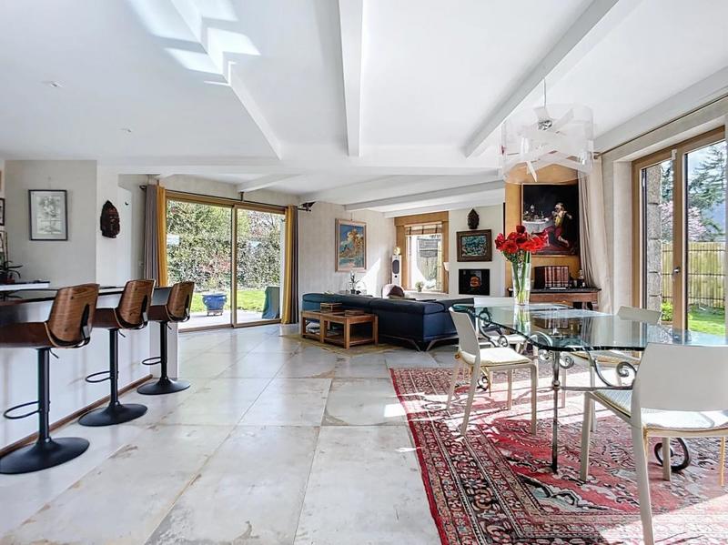 Maison - 198 m² - 7 pièces