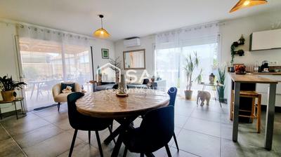 Maison - 95 m² - 4 pièces