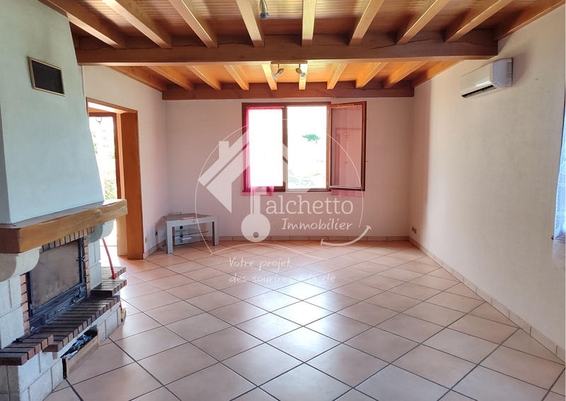 Maison - 200 m² - 7 pièces